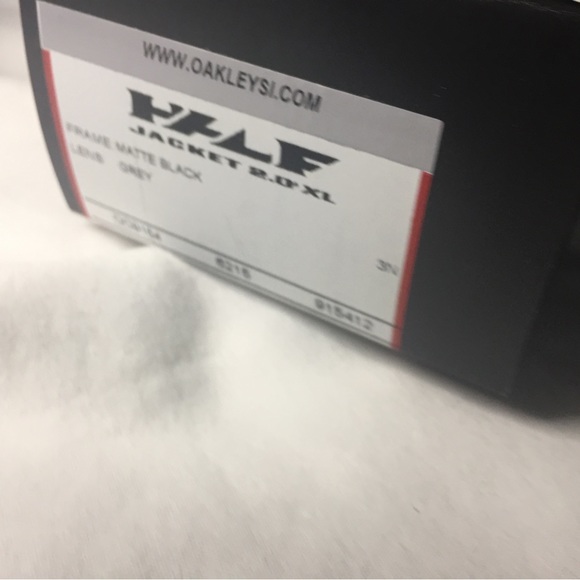 Oakley HALF jacket 2.0XL  MATT BLACK  GREY LENS - Picture 3 of 6